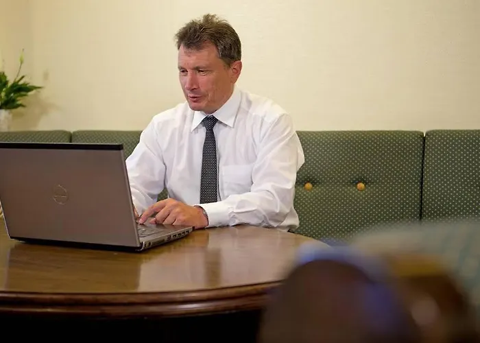 酒店 伊萨尔酒店 3*